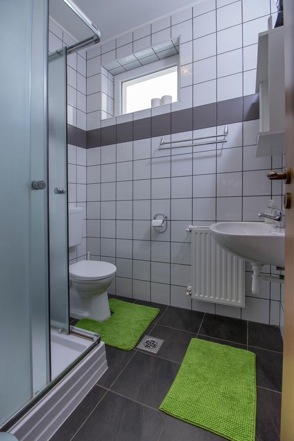 Toelgyfa Vendeghaz Hotel Kiskoros Buitenkant foto